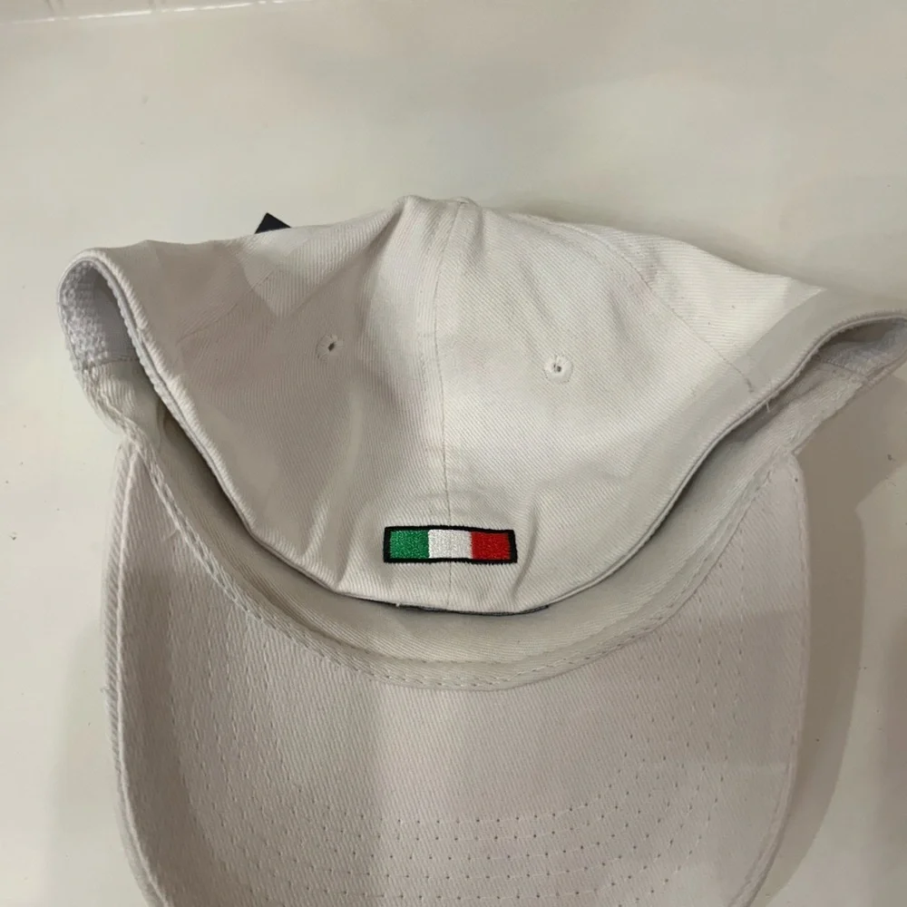 NWT Maserati Trident Men’s Baseball cap S/M - Picture 3 of 4